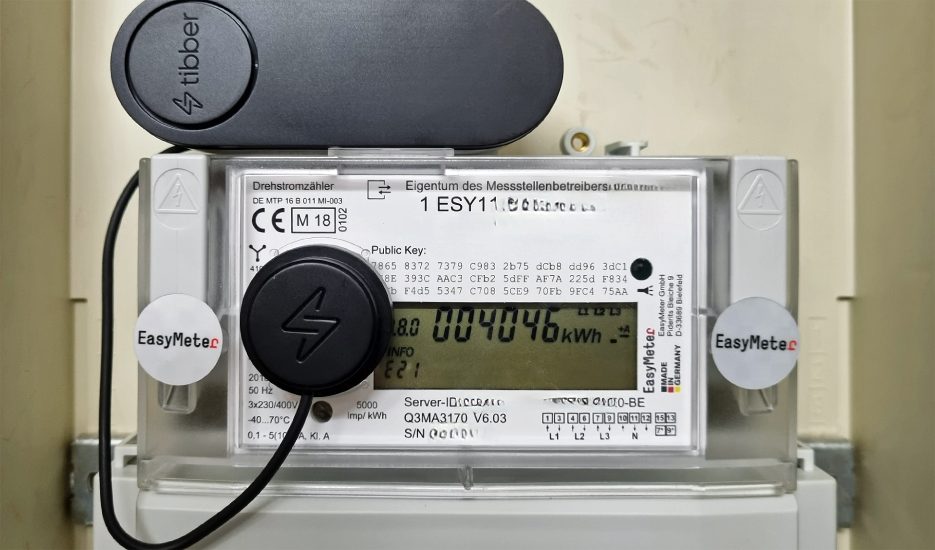 Tibber Pulse (IR-Lesekopf mit WLAN-Bridge) Tibber Pulse (IR-Lesekopf mit WLAN-Bridge)