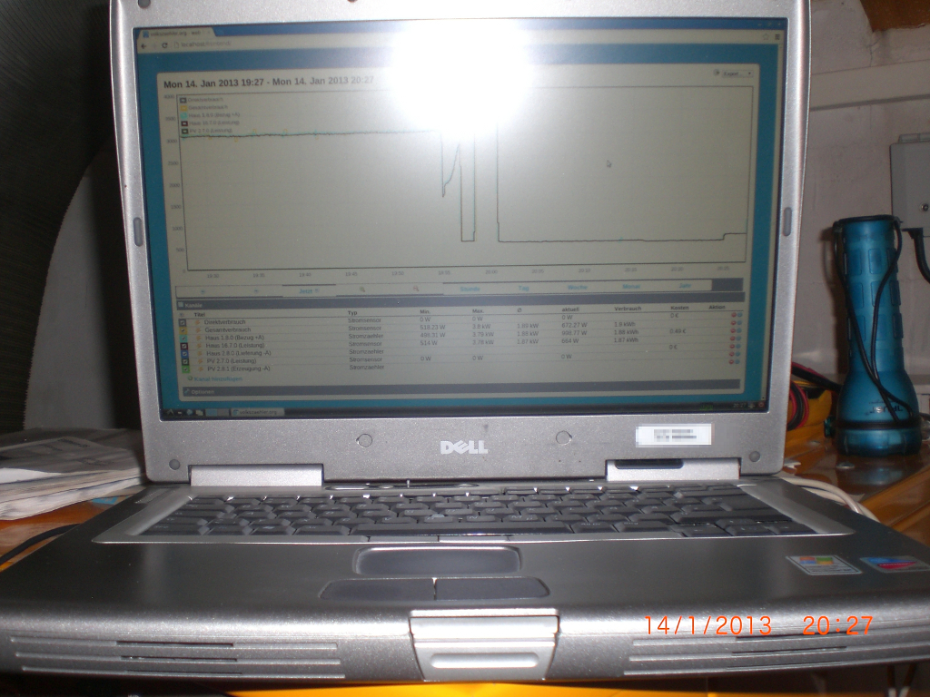 hardware:channels:meters:power:edl-ehz:emh_pv-anlage:laptop.jpg